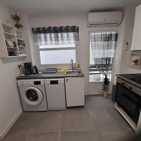 Gaviota Blanca Apartment *